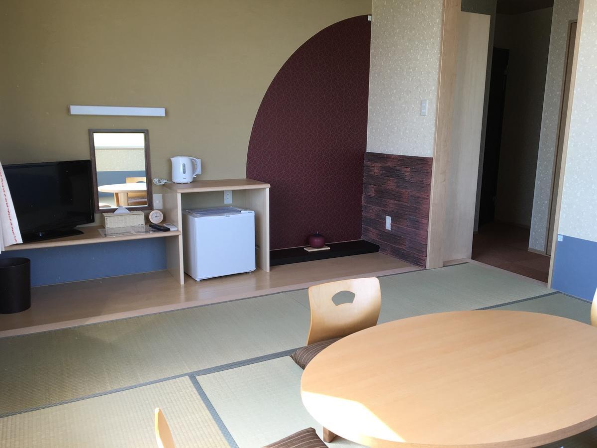 Nakafurano Petit Hotel Blanc Fleur מראה חיצוני תמונה